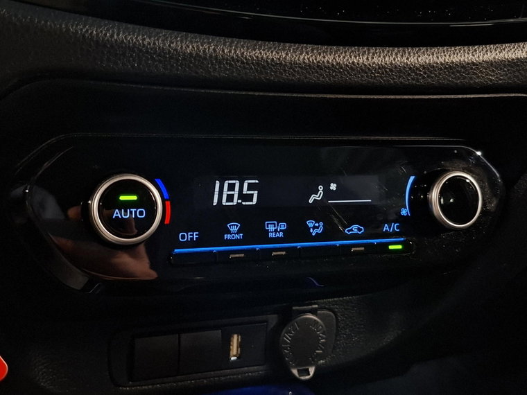 Vehicle Image 24