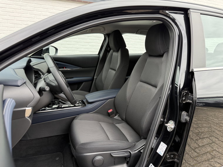 Vehicle Image 26