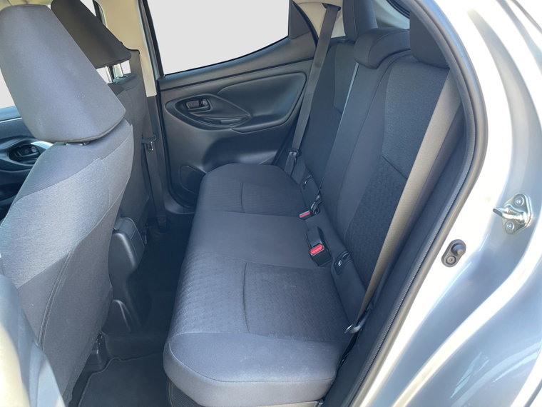 Vehicle Image 21