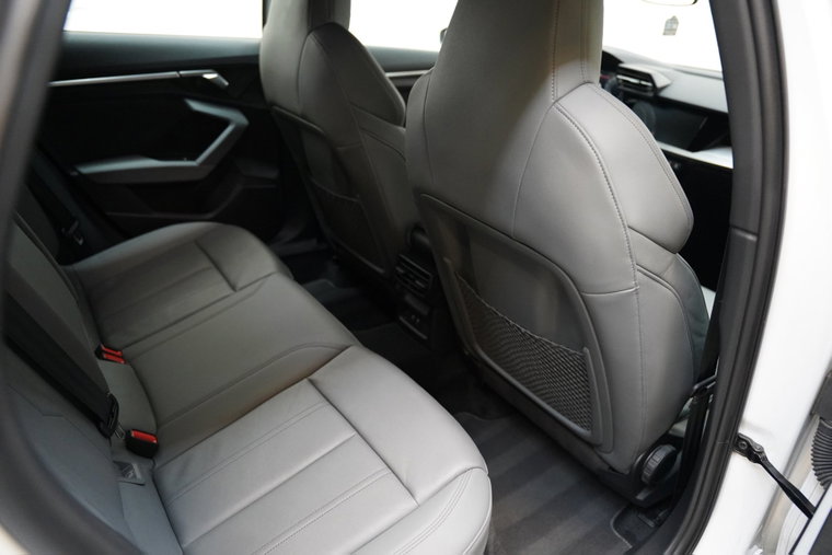 Vehicle Image 39