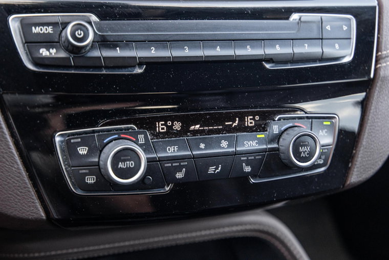 Vehicle Image 32