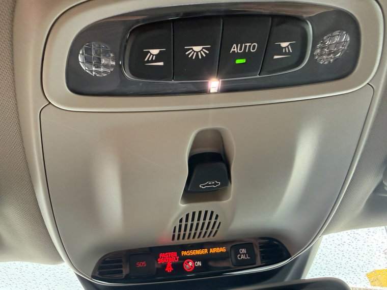 Vehicle Image 38