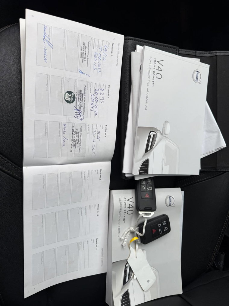Vehicle Image 40