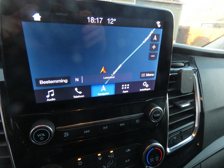 Vehicle Image 16
