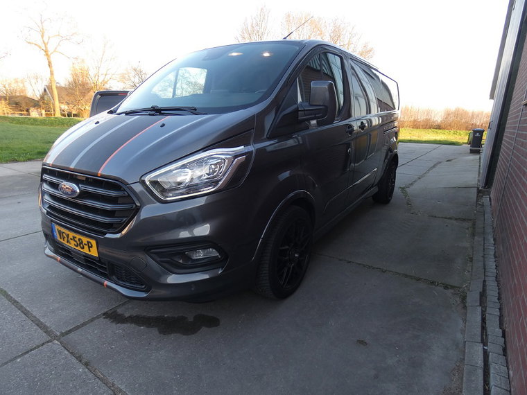 Vehicle Image 9