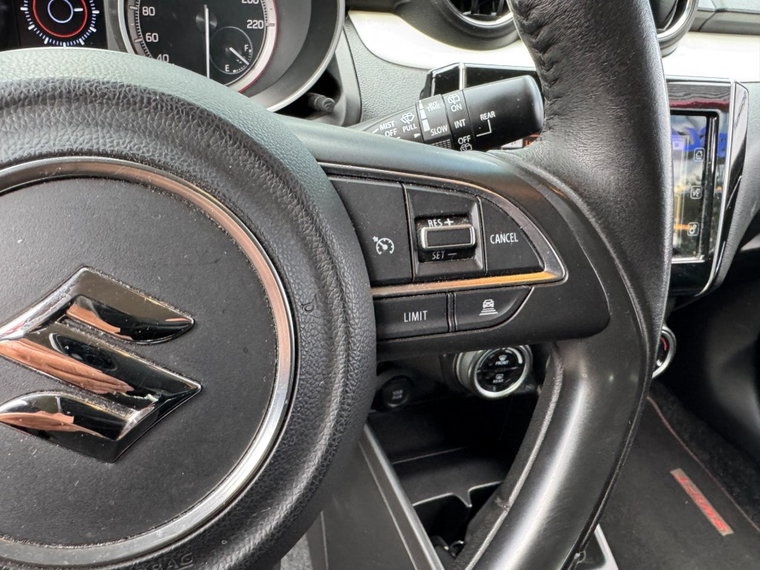 Vehicle Image 22