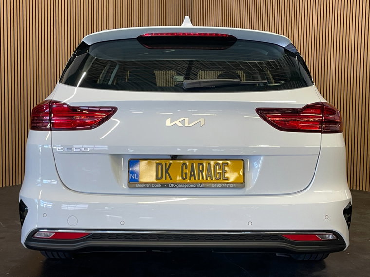Vehicle Image 43
