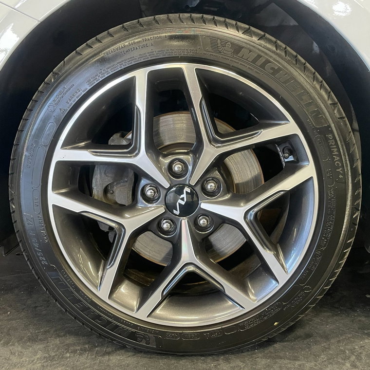 Vehicle Image 45