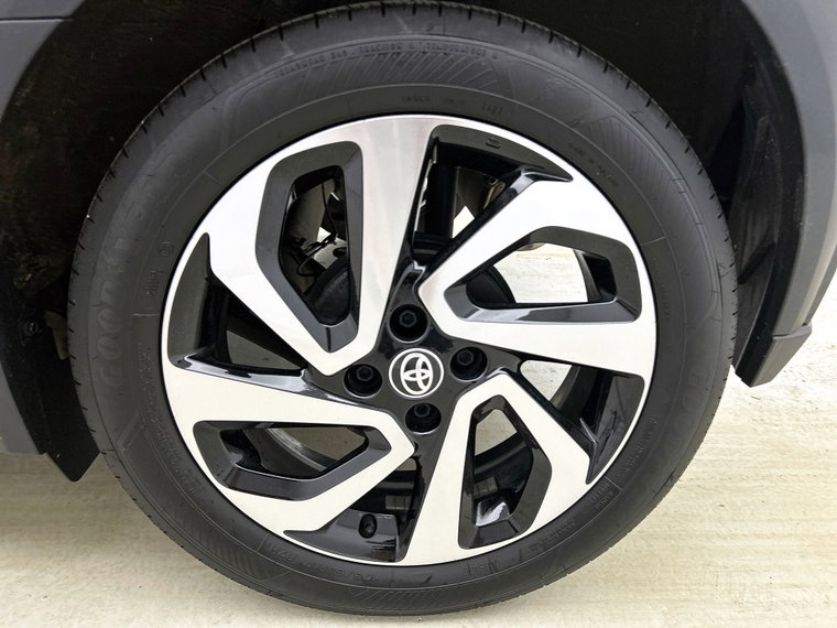Vehicle Image 10