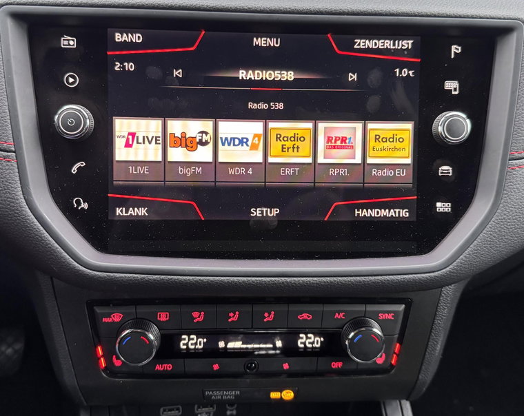 Vehicle Image 9