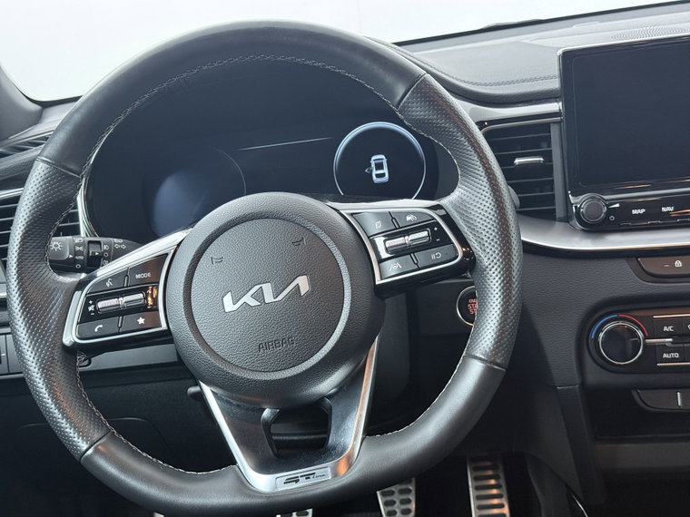 Vehicle Image 38