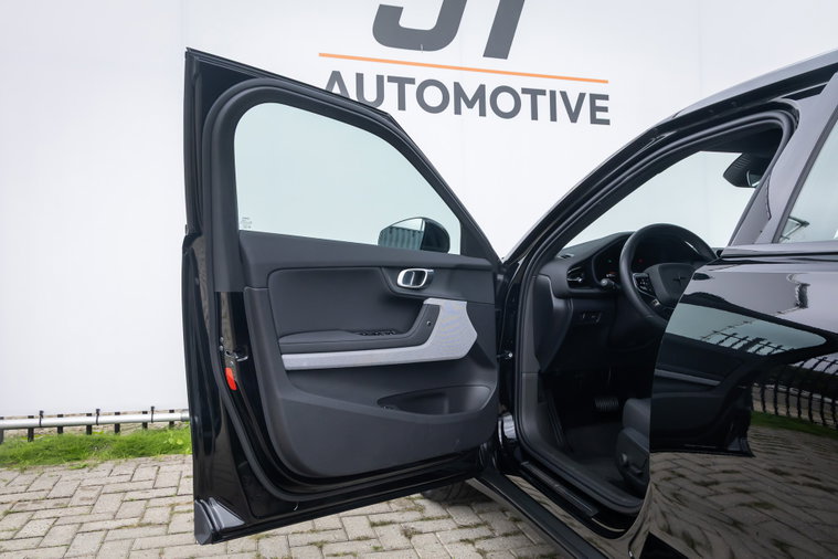 Vehicle Image 37