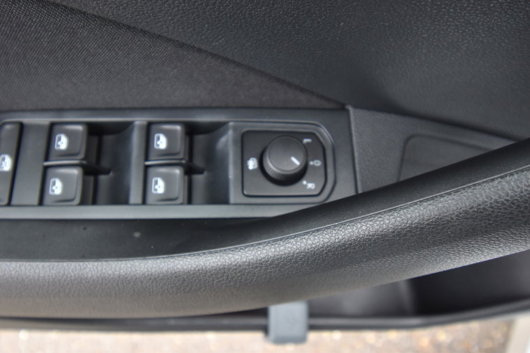 Vehicle Image 23