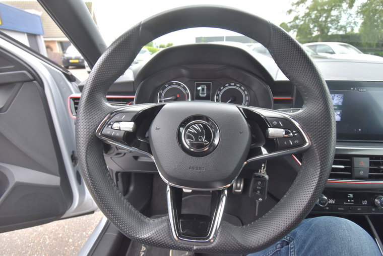 Vehicle Image 38