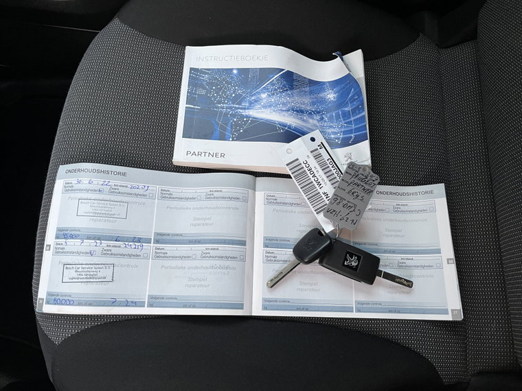 Vehicle Image 38