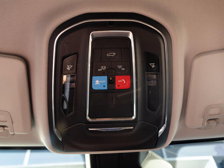 Vehicle Image 40