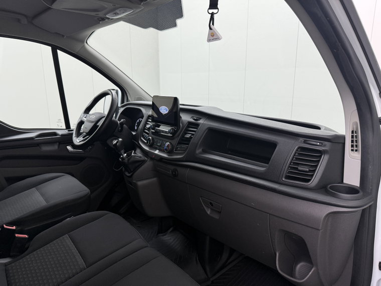 Vehicle Image 23