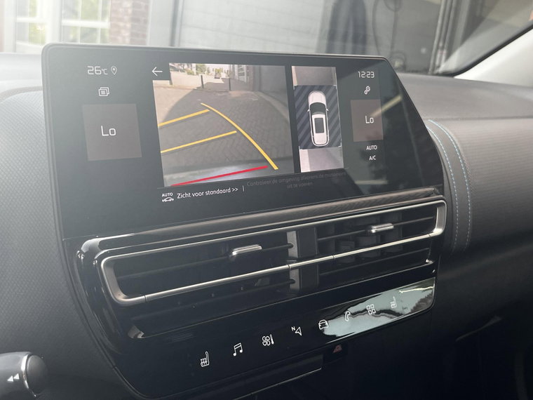 Vehicle Image 37