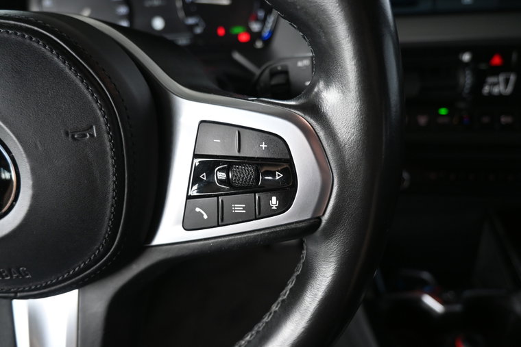 Vehicle Image 24