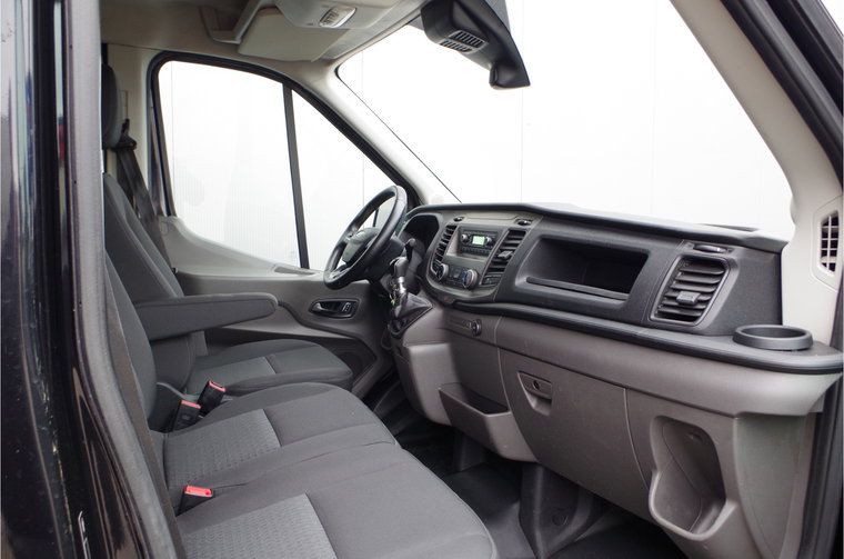 Vehicle Image 16