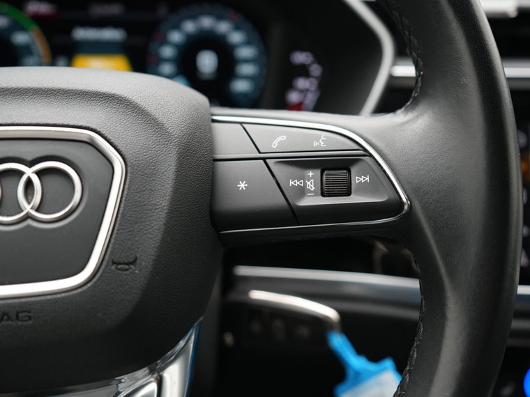 Vehicle Image 26