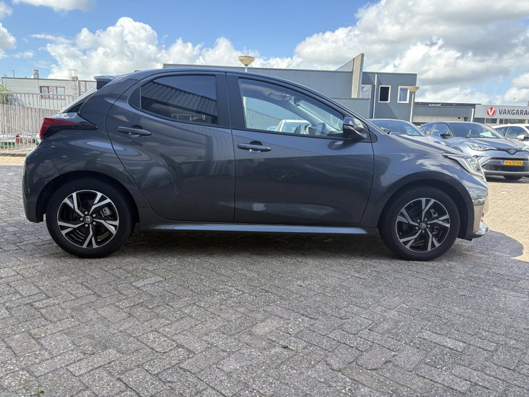 Vehicle Image 7