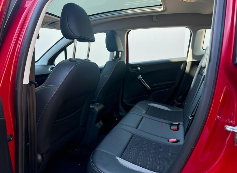 Vehicle Image 17