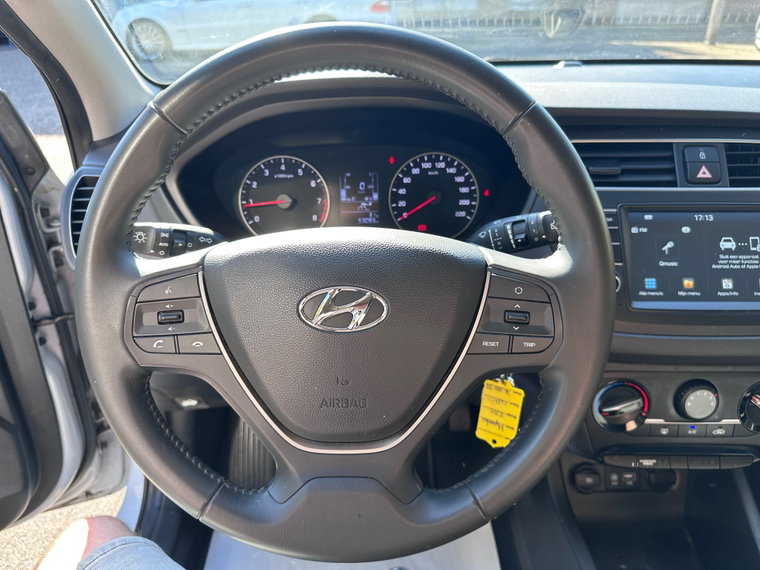 Vehicle Image 18