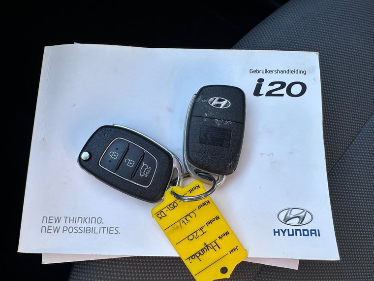 Vehicle Image 28