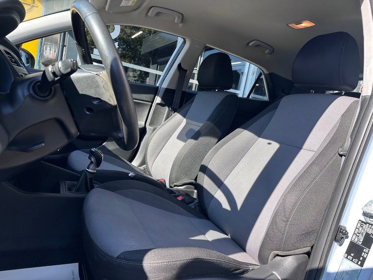 Vehicle Image 11