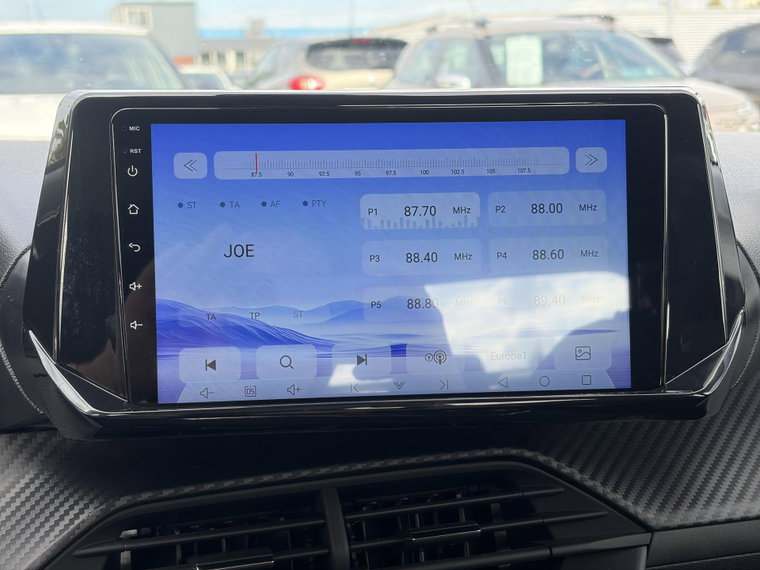 Vehicle Image 15