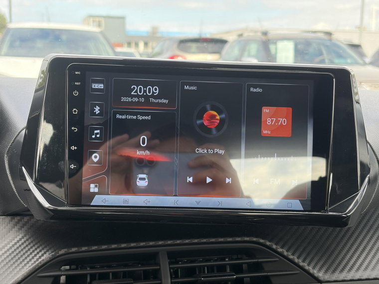 Vehicle Image 17