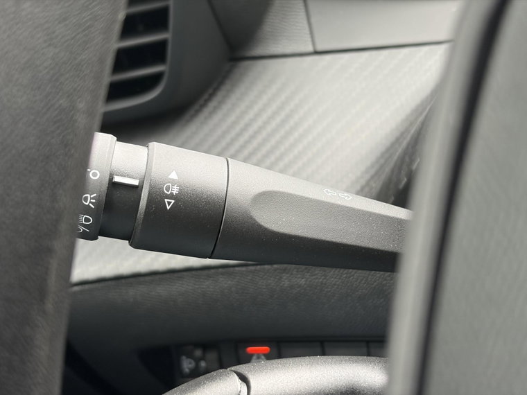 Vehicle Image 26