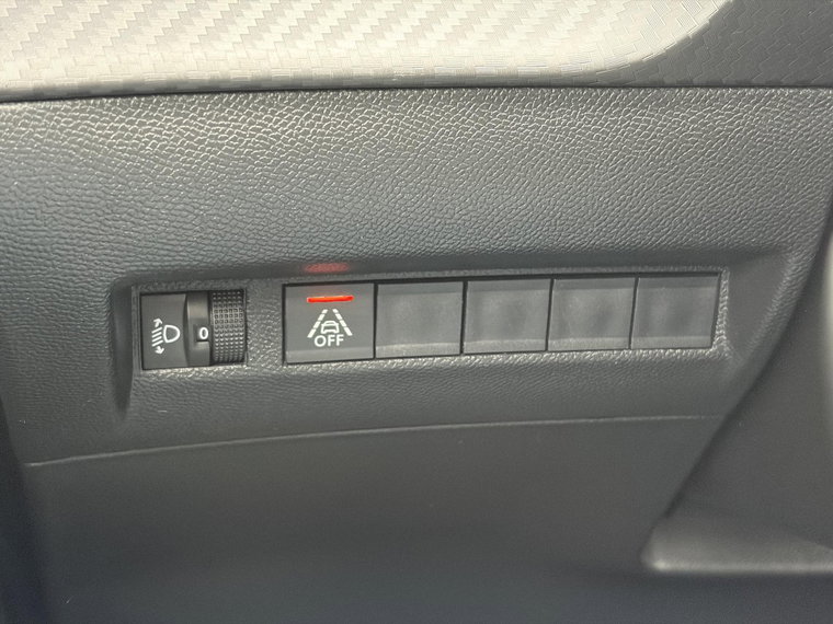Vehicle Image 28