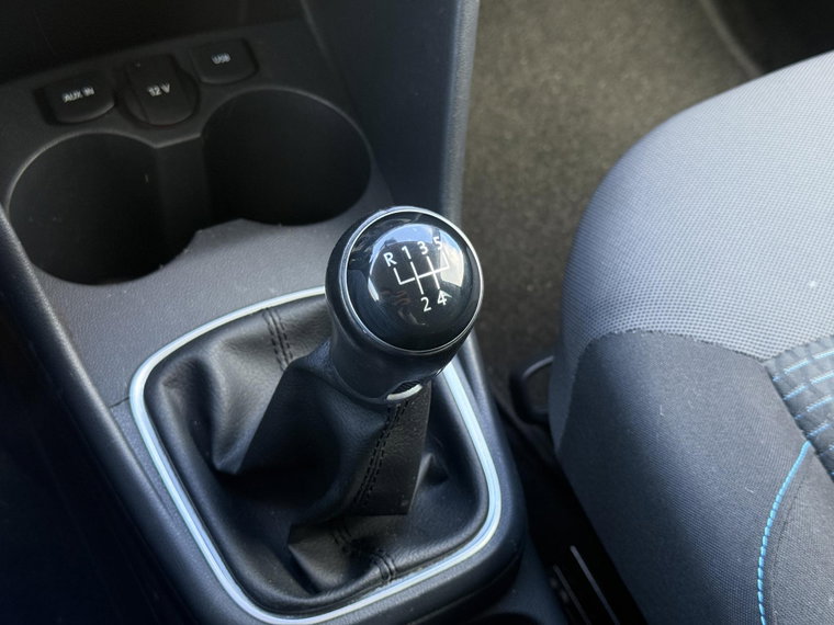 Vehicle Image 23