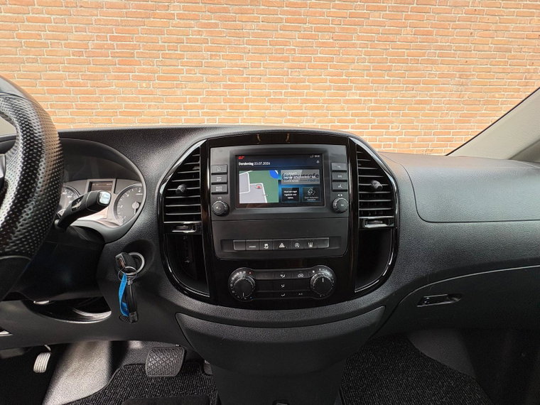 Vehicle Image 26