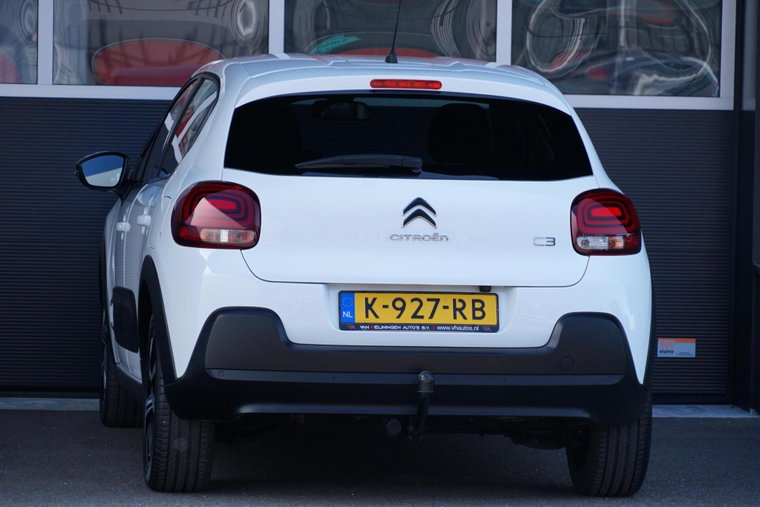Vehicle Image 32
