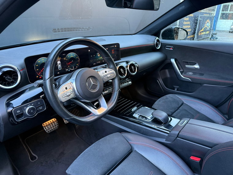 Vehicle Image 35
