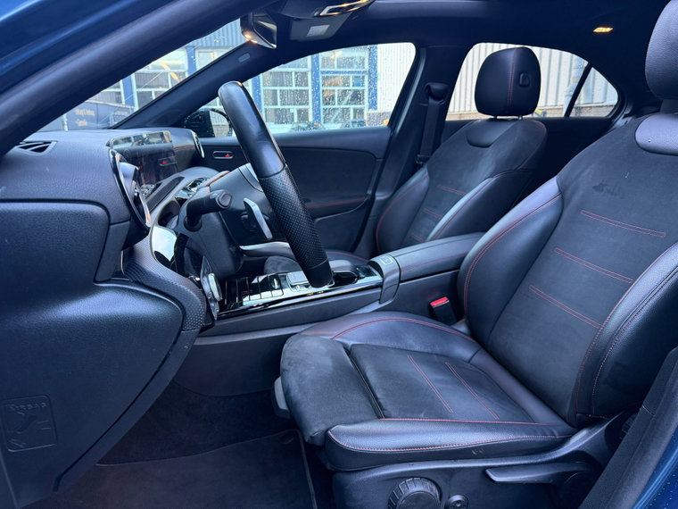 Vehicle Image 36