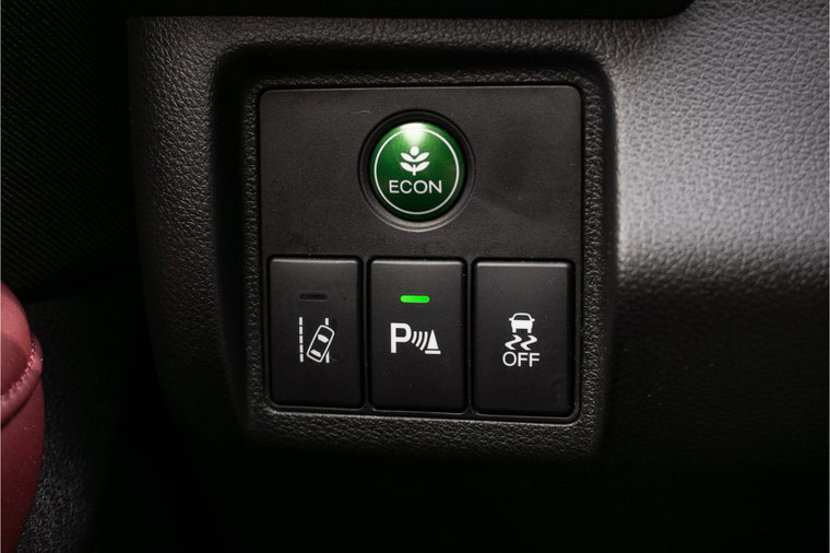 Vehicle Image 33