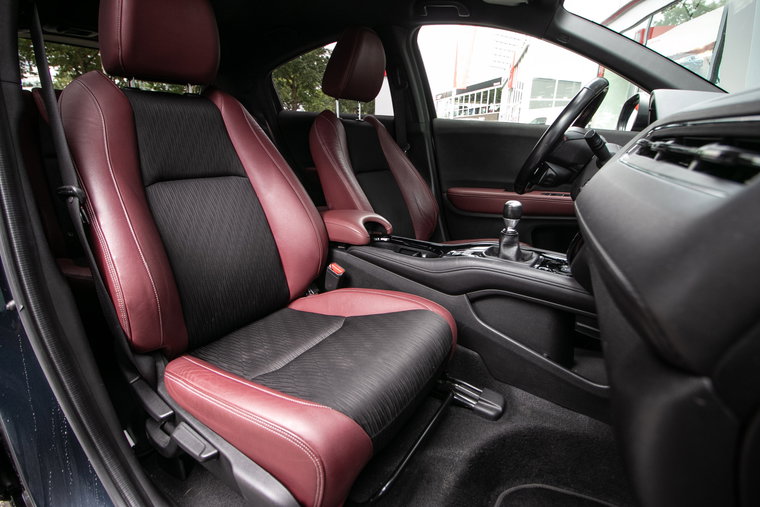 Vehicle Image 6
