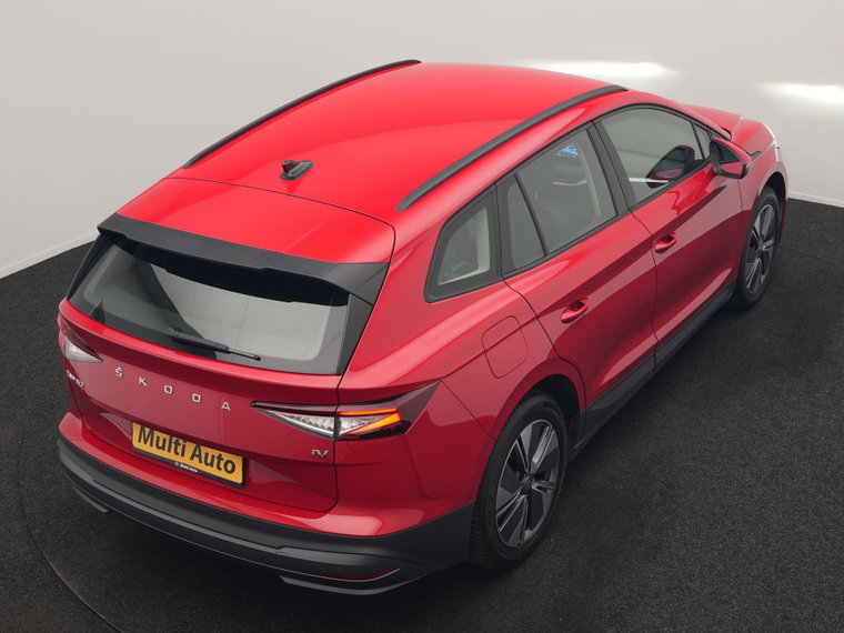 Vehicle Image 33