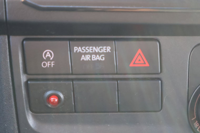 Vehicle Image 25