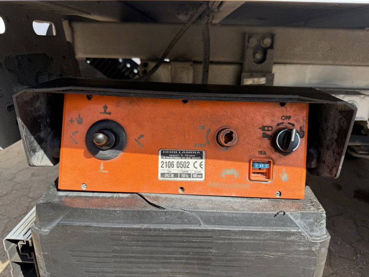 Vehicle Image 15