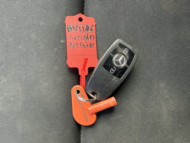 Vehicle Image 24
