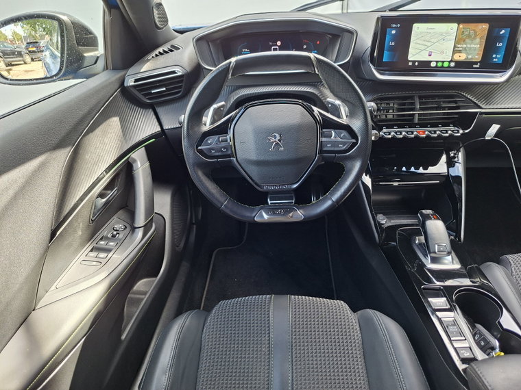 Vehicle Image 32