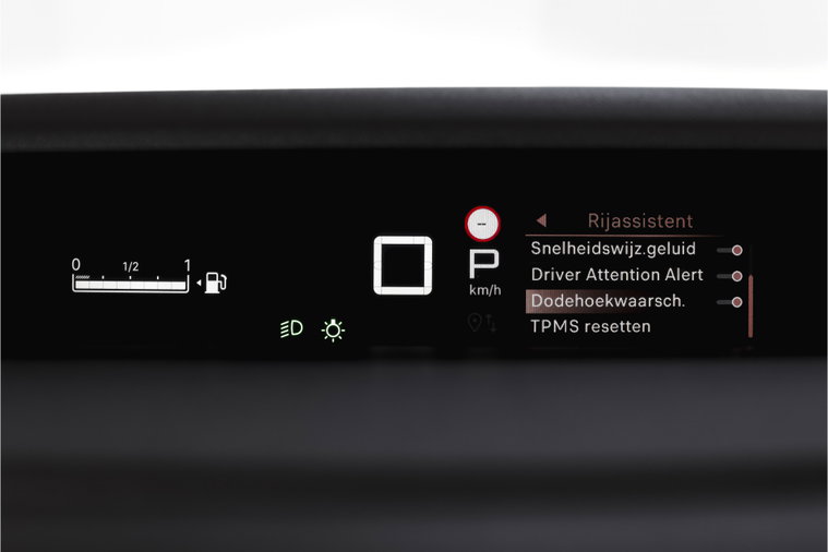 Vehicle Image 38