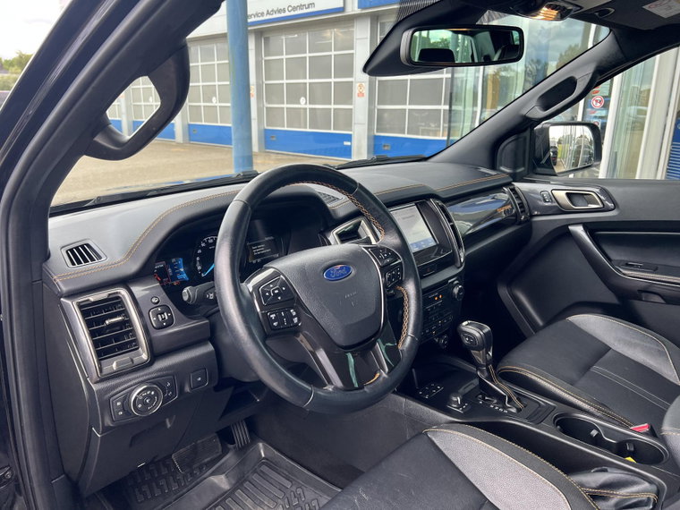 Vehicle Image 17