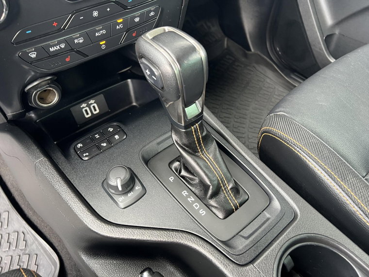 Vehicle Image 24