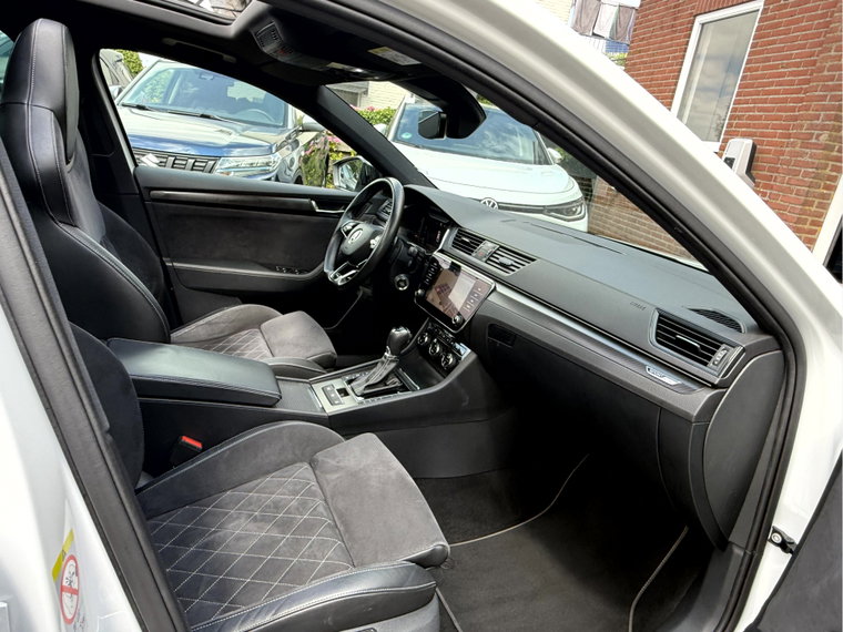 Vehicle Image 27